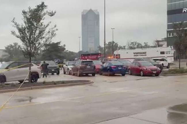 Kłótnia zakończona strzelaniną na parkingu centrum handlowego w Oak Brook. Zginęła jedna osoba